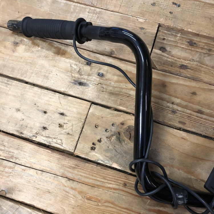 Indian Scout Black Handlebars with Indian Heated Grips